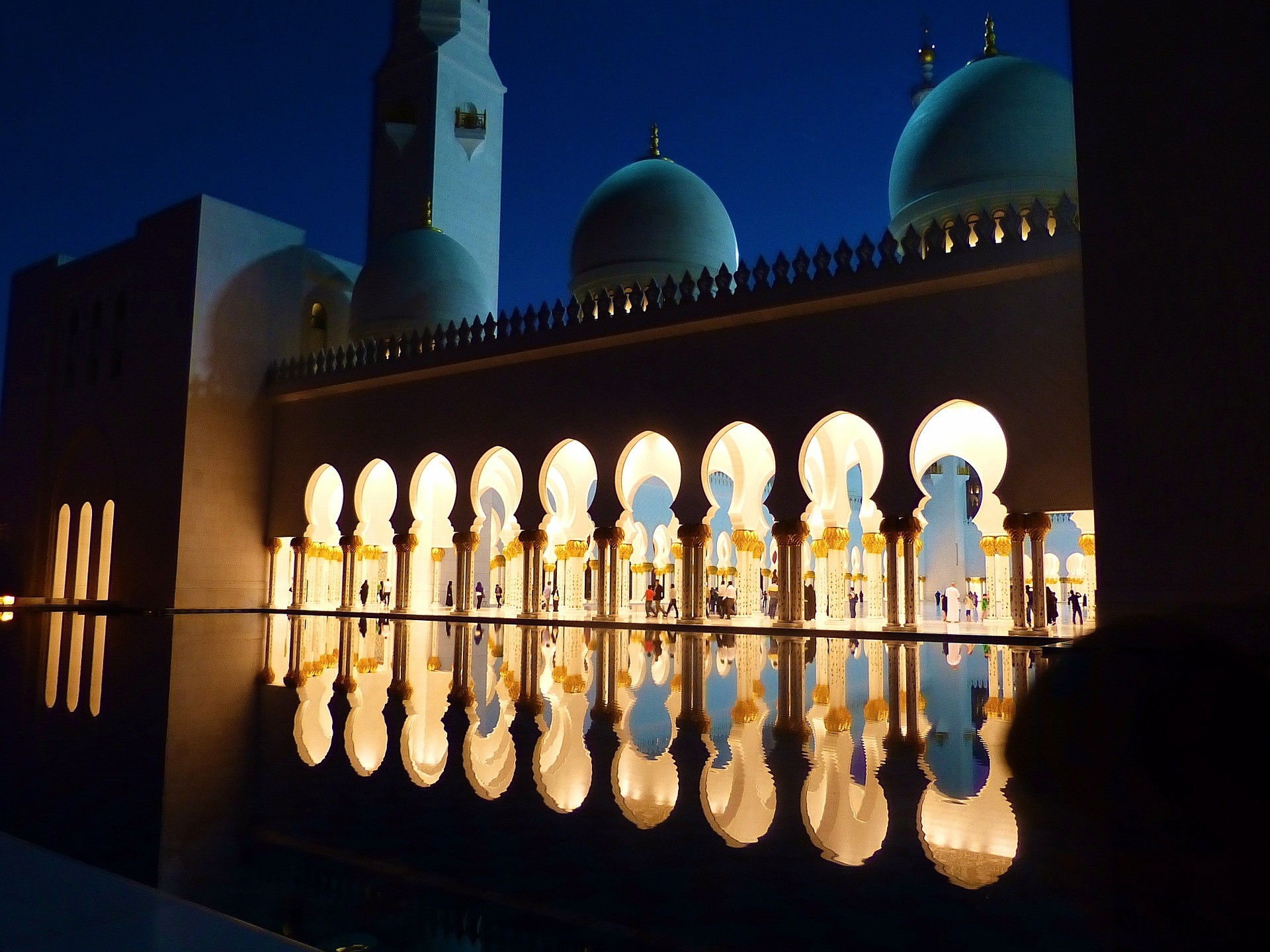 abu dhabi dzabi mecset emirátusok mortons