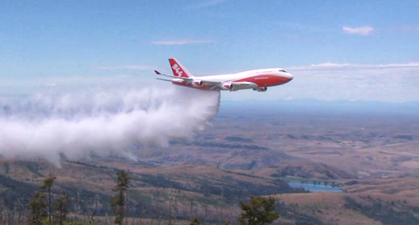 A világ legnagyobb tűzoltó repülőgépe